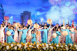 Một tiết mục của các nghệ sỹ Nhà hát Ca múa nhạc Việt Nam. (Nguồn: Facebook Nhà hát Ca Múa Nhạc Việt Nam) 