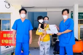 BN14121, sinh năm 2019, ở Phú Yên được xuất viện. (Ảnh: TTXVN phát) 