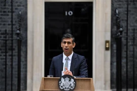 Thủ tướng Anh Rishi Sunak phát biểu tại London. (Ảnh: AFP/TTXVN)