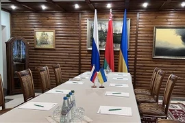 Quang cảnh chuẩn bị một cuộc gặp giữa quan chức Nga và Ukraine tại Thổ Nhĩ Kỳ. (Ảnh: AA/TTXVN) 