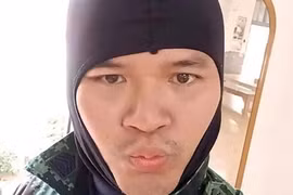 Hình ảnh nghi phạm Jakrapanth Thomma tự livestream trên facebook cá nhân khi y thực hiện vụ xả súng ở trung tâm thương mại Terminal 21, tỉnh Nakhon Ratchasima, Thái Lan ngày 8/2/2020. (Nguồn: AFP/TTXVN)