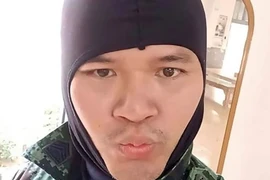 Hình ảnh nghi phạm Jakrapanth Thomma tự livestream trên facebook cá nhân khi y thực hiện vụ xả súng ở trung tâm thương mại Terminal 21, tỉnh Nakhon Ratchasima, Thái Lan ngày 8/2/2020. (Nguồn: AFP/TTXVN)