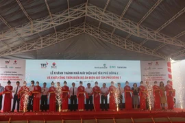 Cắt băng khánh thành Nhà máy Điện Gió Tân Phú Đông 2. (Ảnh: Minh Trí/TTXVN) 