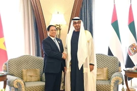 Nhân chuyến tham dự Hội nghị Cấp cao ASEAN - Hội đồng Hợp tác vùng Vịnh (GCC) tại Saudi Arabia, sáng 20/10/2023, Thủ tướng Phạm Minh Chính gặp Tổng thống Các Tiểu vương quốc Arab Thống nhất (UAE) Mohammed bin Zayed Al Nahyan. (Ảnh: Dương Giang/TTXVN)