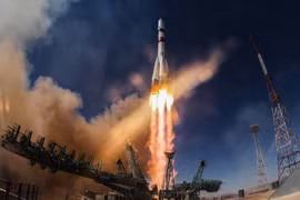 Nga phóng tàu vũ trụ chở hàng Progress MS-24 lên ISS. (Nguồn: TASS)