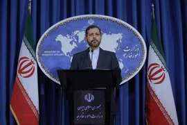 Người phát ngôn Bộ Ngoại giao Iran Saeed Khatibzadeh trong cuộc họp báo tại Tehran. (Nguồn: IRNA/TTXVN) 