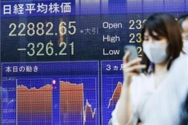 Bảng chỉ số chứng khoán tại Tokyo, Nhật Bản. (Nguồn: Kyodo/TTXVN) 