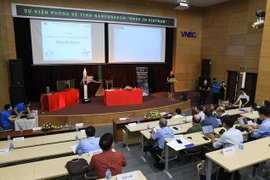 Quang cảnh buổi lễ phóng vệ tinh NanoDragon made in Việt Nam trực tuyến. (Ảnh: Thành Đạt/TTXVN)