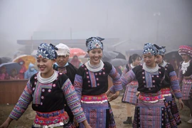 [Photo] Du khách đổ về Mai Châu tham dự Lễ hội Gầu Tào năm 2021