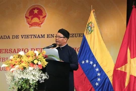 Đại sứ Vũ Trung Mỹ phát biểu tại buổi lễ. (Ảnh: TTXVN phát)