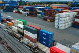 EU lo ngại Trung Quốc đang ưu tiên các nhà cung cấp trong nước khi mua sắm thiết bị y tế. (Nguồn: AFP)