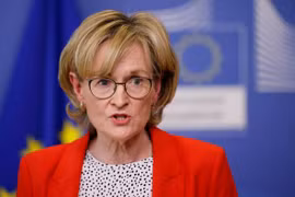 Ủy viên châu Âu phụ trách các dịch vụ tài chính, bà Mairead McGuinness. (Nguồn: EPA/Shutterstock) 