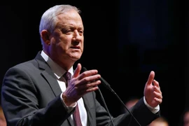 Chủ tịch đảng Xanh-Trắng của Israel Benny Gantz phát biểu trong cuộc vận động tranh cử ở thành phố miền Bắc Haifa ngày 11/2/2020. (Nguồn: AFP/TTXVN) 