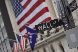 Bên ngoài sàn giao dịch chứng khoán New York, Mỹ. (Nguồn: THX/TTXVN) 