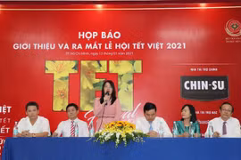 Bà Nguyễn Thị Ánh Hoa, Giám đốc Sở Du lịch Thành phố Hồ Chí Minh, phát biểu tại buổi giới thiệu và ra mắt Lễ hội Tết Việt 2021. (Ảnh: Thanh Vũ/TTXVN) 