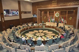 Toàn cảnh một phiên họp khẩn của Liên đoàn Arab. (Ảnh: AFP/TTXVN)