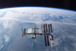 Tàu vũ trụ con thoi Atlantis của Mỹ trên Trạm vũ trụ quốc tế (ISS) ngày 19/2/2008. (Ảnh: AFP/TTXVN) 