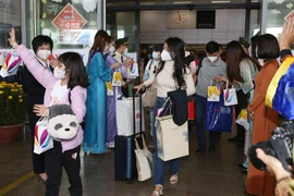 Khách du lịch đến Đà Nẵng dịp Tết Nguyên đán 2022. (Ảnh: Trần Lê Lâm/TTXVN) 