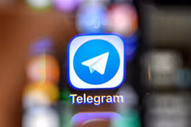 Biểu tượng của Telegram trên màn hình điện thoại. (Nguồn: AFP/TTXVN) 