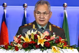 Bộ trưởng Quốc phòng Nga Sergei Shoigu phát biểu tại Diễn đàn Hương Sơn ở Bắc Kinh, Trung Quốc ngày ngày 30/10/2023. (Ảnh: AFP/TTXVN)