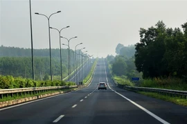 Cao tốc Thành phố Hồ Chí Minh-Long Thành-Dầu Giây đoạn qua huyện Thống Nhất. (Ảnh: Hồng Đạt/TTXVN)