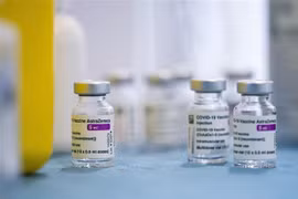 Vaccine ngừa COVID-19 của AstraZeneca. (Nguồn: THX/TTXVN) 