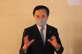 Ông Yuji Kuroiwa, Thống đốc tỉnh Kanagawa, phát biểu tại cuộc họp báo. (Ảnh: Đào Thanh Tùng/TTXVN) 