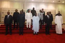 Các nhà lãnh đạo Cộng đồng Kinh tế Tây Phi (ECOWAS) tại cuộc họp bất thường về tình hình Niger, tại Abuja (Nigeria), ngày 10/8/2023. (Ảnh: THX/TTXVN)