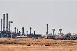 Cơ sở lọc dầu của Tập đoàn dầu khí Aramco ở khu vực al-Khurj, ngoại ô thủ đô Riyadh của Saudi Arabia. (Ảnh: AFP/TTXVN)