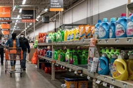 Hàng hóa bày bán tại một siêu thị ở St. Louis, Missouri, Mỹ. (Ảnh: Reuters/TTXVN) 