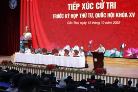 Thủ tướng Phạm Minh Chính phát biểu tại buổi tiếp xúc cử tri thành phố Cần Thơ. (Ảnh: Dương Giang/TTXVN) 