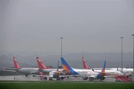 Máy bay đỗ tại sân bay Leeds Bradford, Anh ngày 16/8/2020. (Nguồn: AFP/TTXVN) 