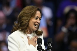 Phó Tổng thống Mỹ Kamala Harris phát biểu tại chiến dịch vận động tranh cử ở Savannah GA, Mỹ. (Ảnh: AA/TTXVN)