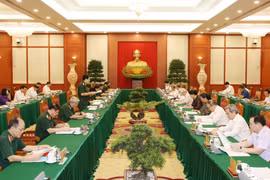 Sáng 12/9, tại Trụ sở Trung ương Đảng, Tổng Bí thư, Chủ tịch nước Nguyễn Phú Trọng, Bí thư Quân ủy Trung ương chủ trì buổi làm việc của tập thể Bộ Chính trị với Ban Thường vụ Quân ủy Trung ương để cho ý kiến về dự thảo văn kiện và phương án nhân sự cấp uỷ