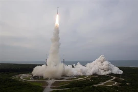 Tên lửa đẩy Atlas V mang theo tàu vũ trụ Starliner được phóng từ Trung tâm vũ trụ Kennedy ở Florida, Mỹ ngày 19/5/2022. (Ảnh: AFP/TTXVN) 