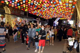 [Photo] Phố đi bộ Kỳ Lừa - sản phẩm du lịch đặc trưng xứ Lạng