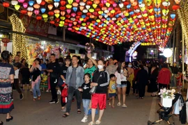 [Photo] Phố đi bộ Kỳ Lừa - sản phẩm du lịch đặc trưng xứ Lạng