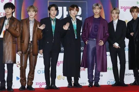 Các thành viên ban nhạc BTS tại lễ trao giải thưởng âm nhạc ở Seoul, Hàn Quốc. (Nguồn: YONHAP/TTXVN) 