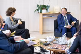 Bà Audrey Azoulay, Tổng Giám đốc UNESCO tiếp Bộ trưởng Văn hóa, Thể thao và Du lịch Nguyễn Văn Hùng. (Ảnh: Nguyễn Thu Hà/TTXVN)