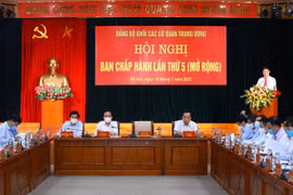 Bí thư Đảng ủy Khối các cơ quan Trung ương Huỳnh Tấn Việt phát biểu khai mạc Hội nghị. (Ảnh: Nguyễn Điệp/TTXVN) 