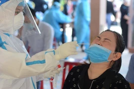 Đà Nẵng xét nghiệm COVID-19 cho người làm việc tại vũ trường, spa