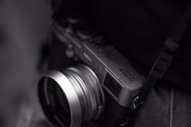 Một chiếc máy ảnh của Fujifilm. (Nguồn: Pexels)