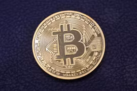 Đồng tiền kỹ thuật số Bitcoin. (Nguồn: AFP/TTXVN) 