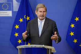 Ủy viên phụ trách ngân sách của Liên minh châu Âu (EU), ông Johannes Hahn. (Nguồn: AFP/TTXVN) 