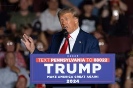 Cựu Tổng thống Mỹ Donald Trump phát biểu tại sự kiện vận động tranh cử ở Erie, Pennsylvania, ngày 29/7/2023. (Ảnh: AFP/TTXVN)