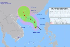 Bản đồ đường đi của bão CHABA trên biển Đông. (Ảnh: TTXVN phát) 