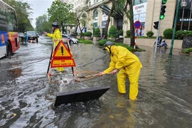 Hà Nội: Mưa lớn gây ngập tại một số khu vực trong nội đô
