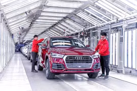 Bên trong một nhà máy của Audi. (Nguồn: audi-mediacenter.com) 