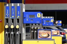 Một trạm xăng ở Essen, Đức ngày 8/3/2022. (Ảnh: AFP/TTXVN)