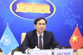 Bộ trưởng Bộ Ngoại giao Bùi Thanh Sơn dự Phiên thảo luận mở cấp cao của Hội đồng Bảo an Liên hợp quốc với chủ đề 'Duy trì hòa bình và an ninh quốc tế trên không gian mạng." (Ảnh: Lâm Khánh/TTXVN) 